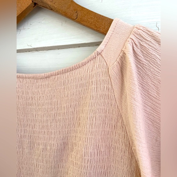 Flutter Sleeve V-Neck Crepe Dress - Picture 4 of 4